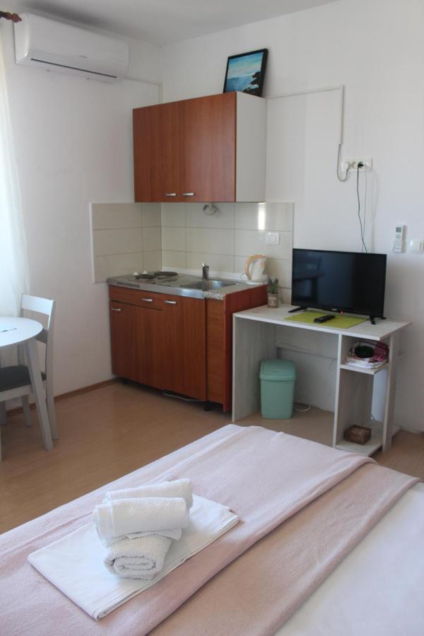 Apartment Markov
